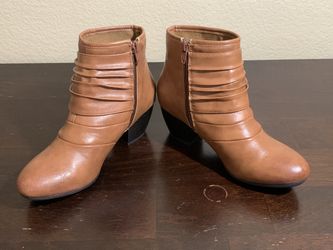 Designer Leather Ankle Boot for Women (Brand: I ❤️ Comfort, US Size: 7M)