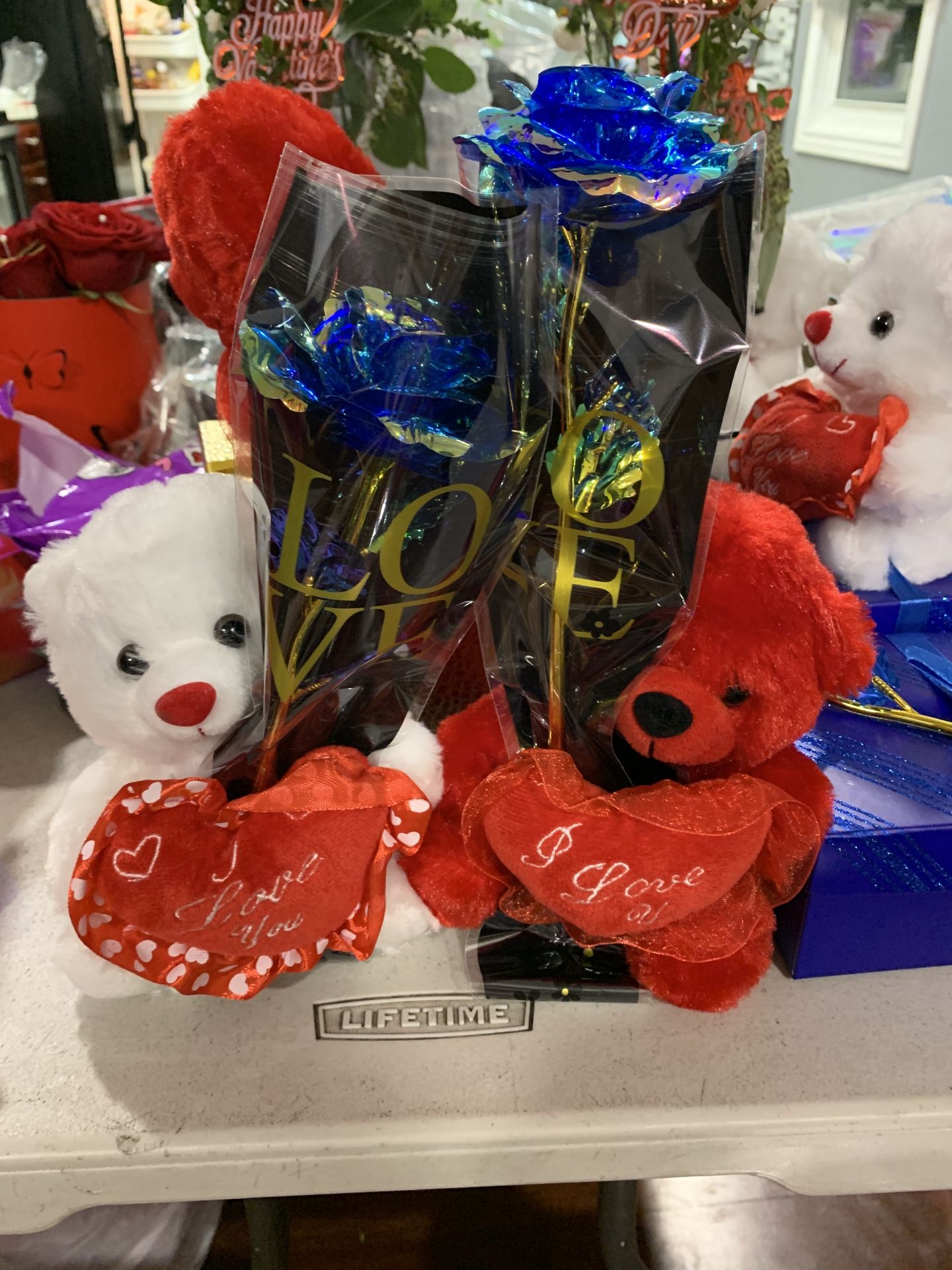 Valentines Teddy Bear And Light Up Clores Rose