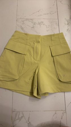 Lululemon Cargo Shorts Yellow-Green