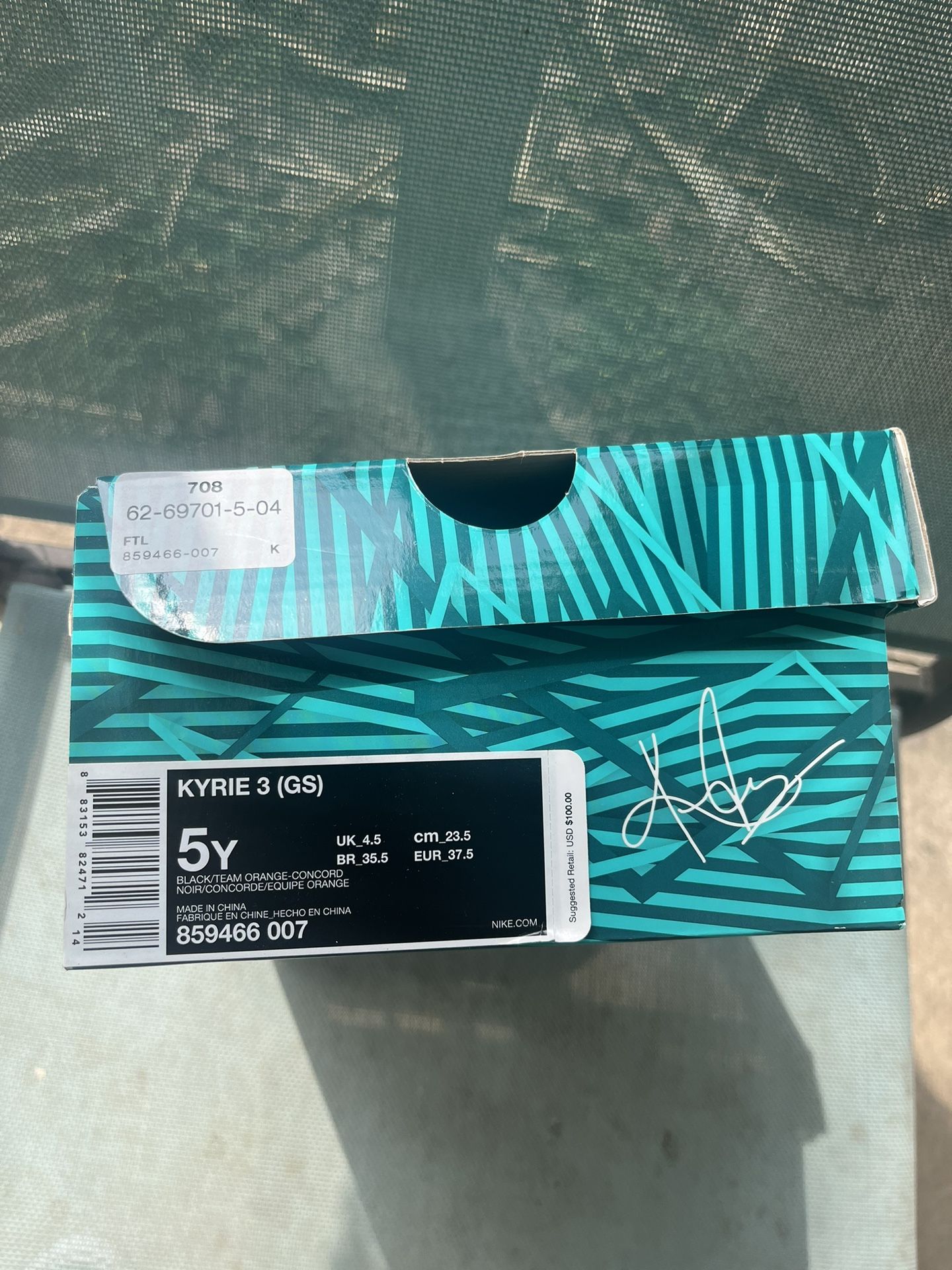 Nike Kyrie 3 Kyrache Light