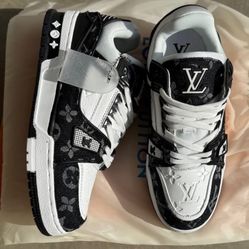 LOUIS VUITTON Sneaker 
