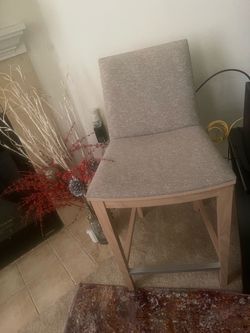 2 Bar Stools