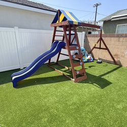 Kids swing set