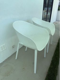 Modern White Outdoor Patio Chairs