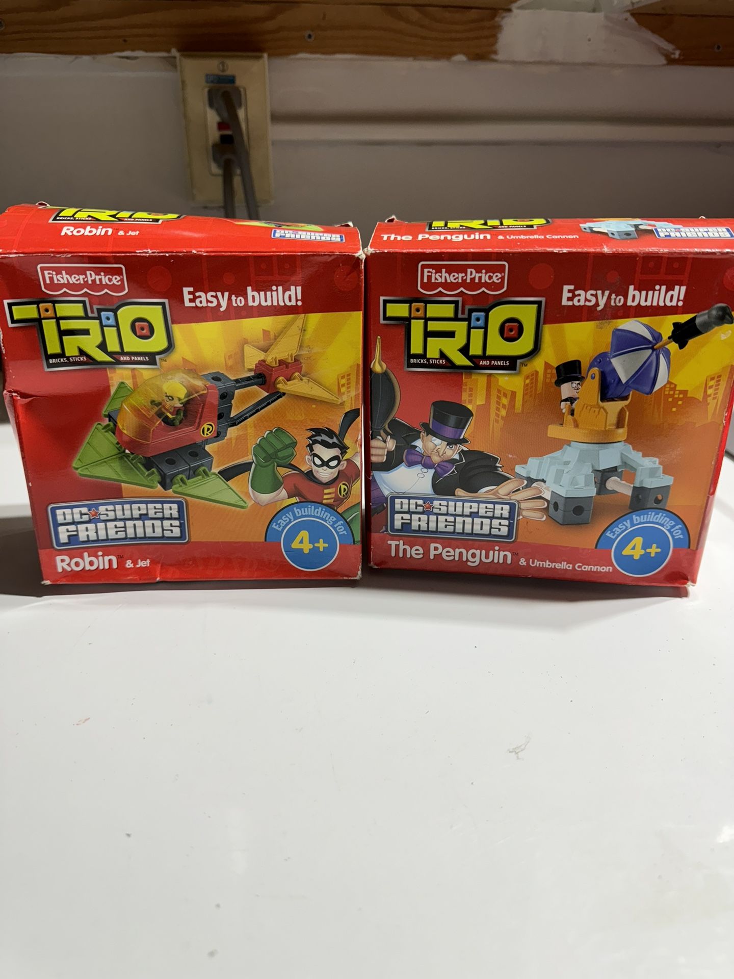 FISHER-PRICE TRIO BLOCKS-BATMAN DC SUPER FRIENDS, THE PENGUIN & ROBIN