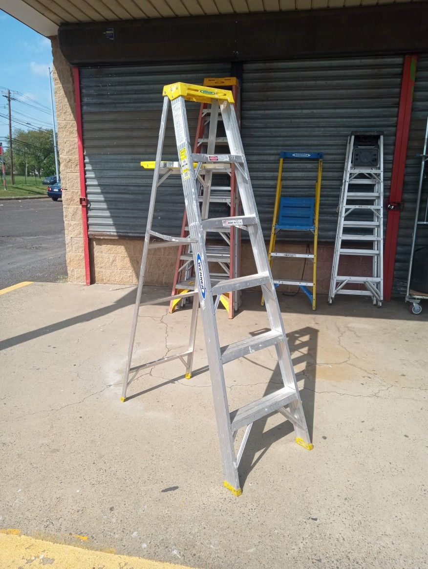 6 ft Werner aluminum ladder 225 cap
