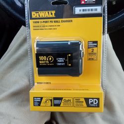 DeWalt 2 Port 100 watt Rapid Charger 