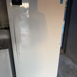 KENMORE ELITE FREEZER 16.7 Cu Ft