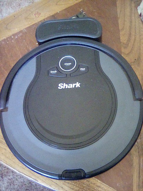 Shark Robot Vacuum Cleaner 