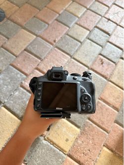 Nikon D3200 DSLR Camera w/ 18-55mm VR Lens + Bag & Accessories