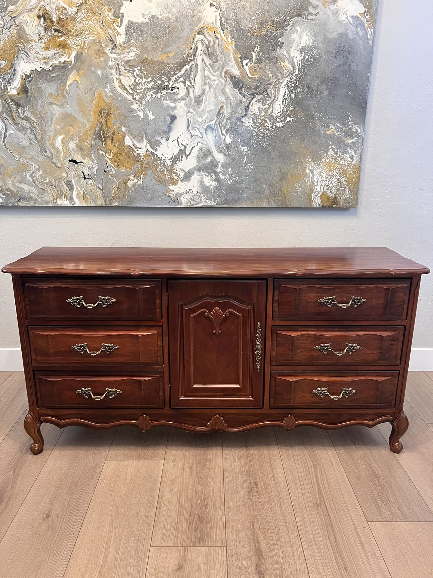 BASSETT FURNITURE 64” Antique Chalon Cherry 9 Drawer French Provincial Dresser