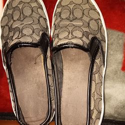 COACH CHRISSY SLIP ONS SIZE 9