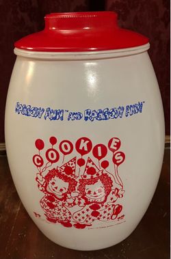 Vintage Collectible Raggedy Ann and Andy Cookie Jar