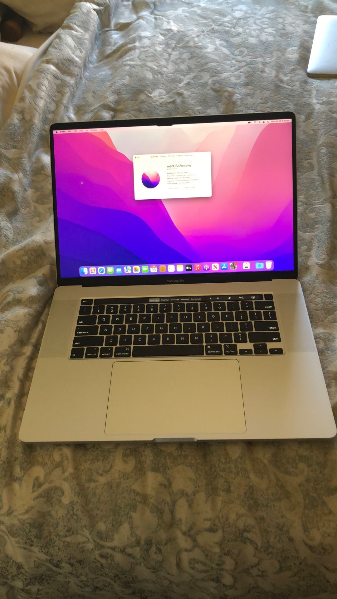 MacBook Pro 2019 16”