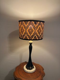 Vintage lady silhouette table lamp