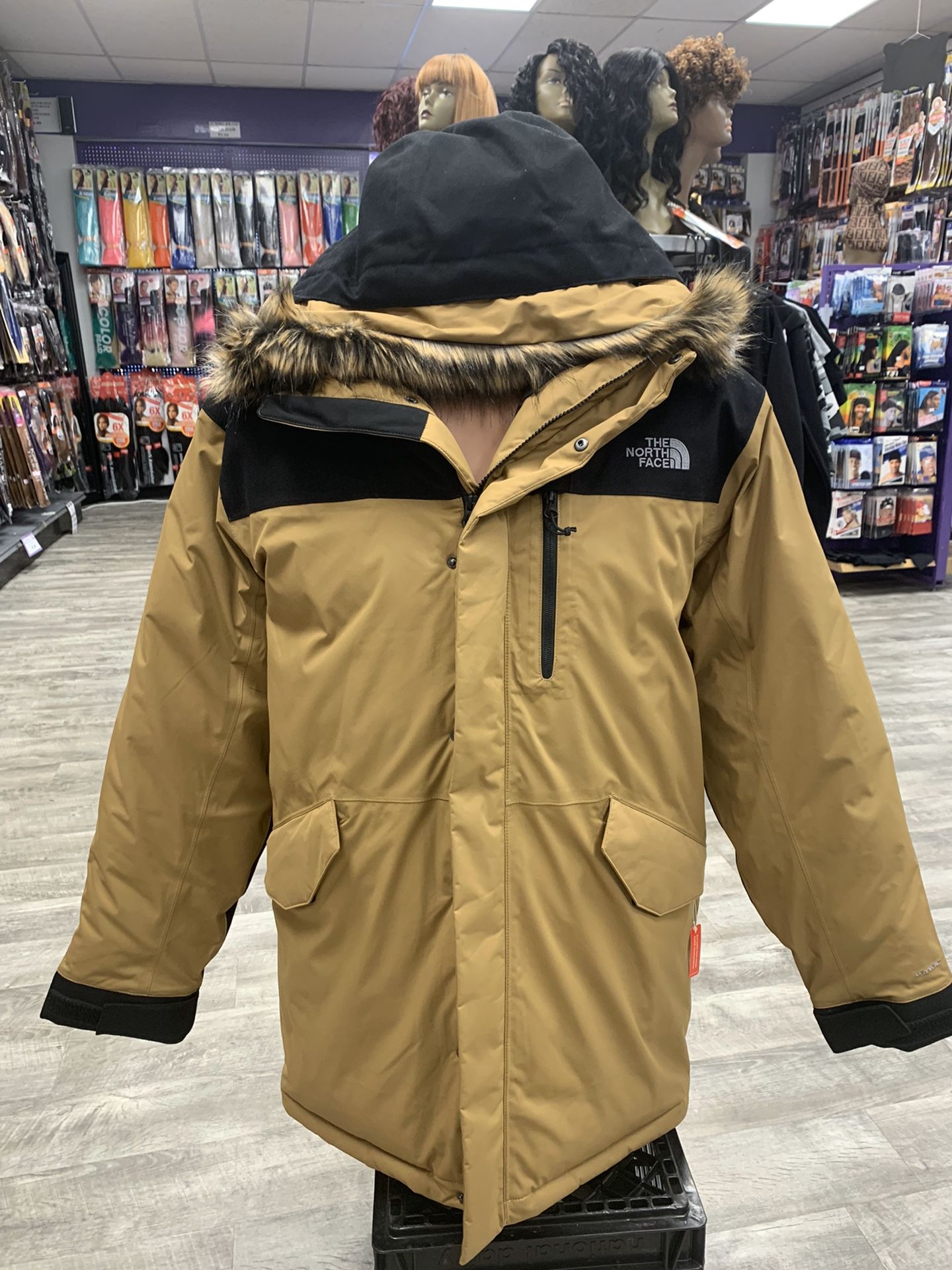 Men’s Northface winter coat Med & Large available