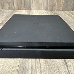 PS4 Slim 