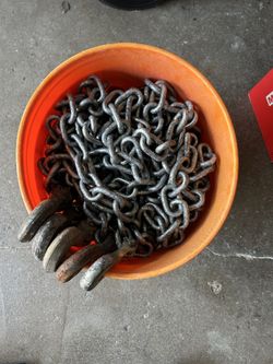 Cargo chains