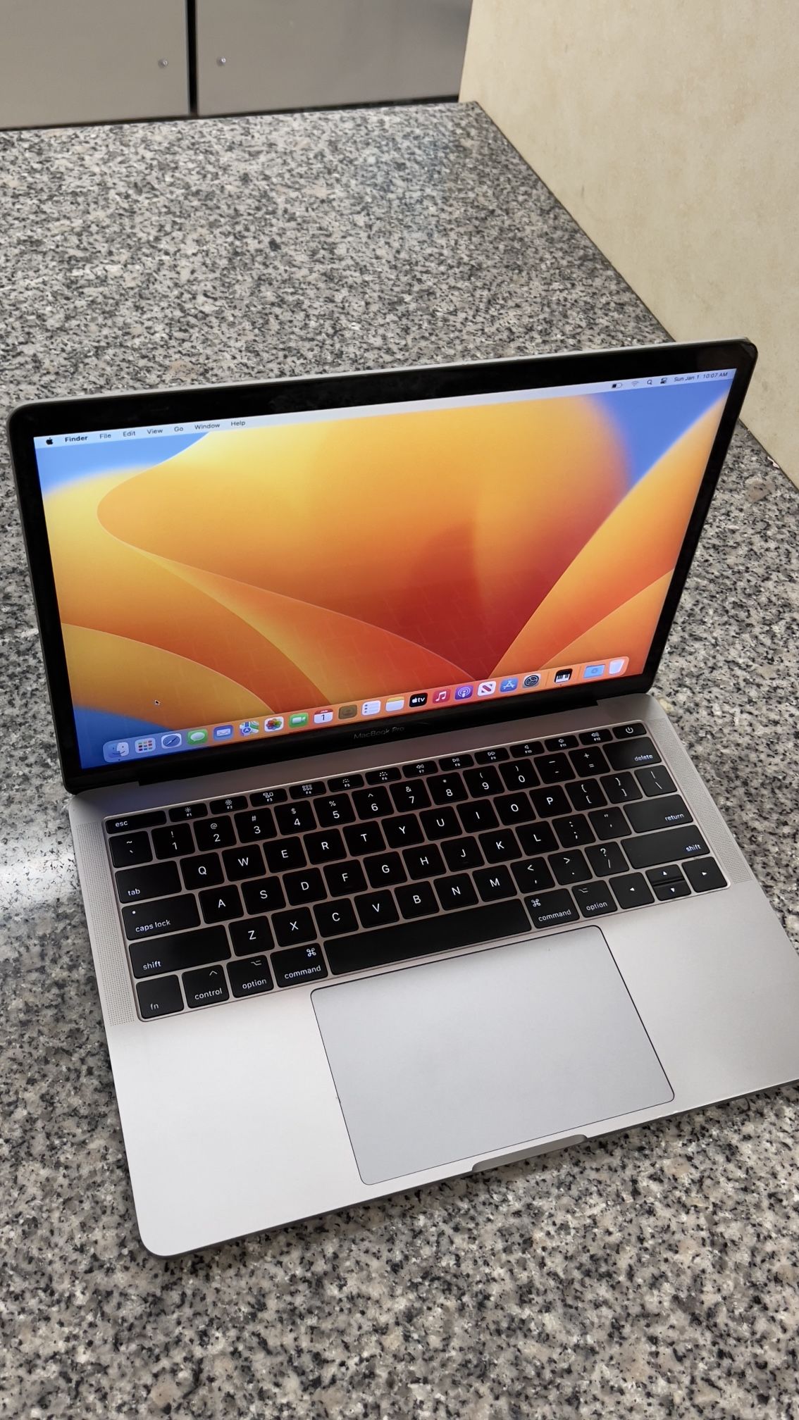 apple MacBook Pro 13” Retina Core I5 Processor 8GB RAM 256Gb SSD $375