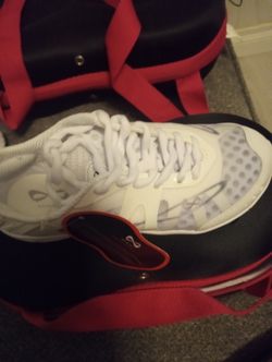 Infinity Cheer Vengeance Shoes Sz 9 $100 Infinite