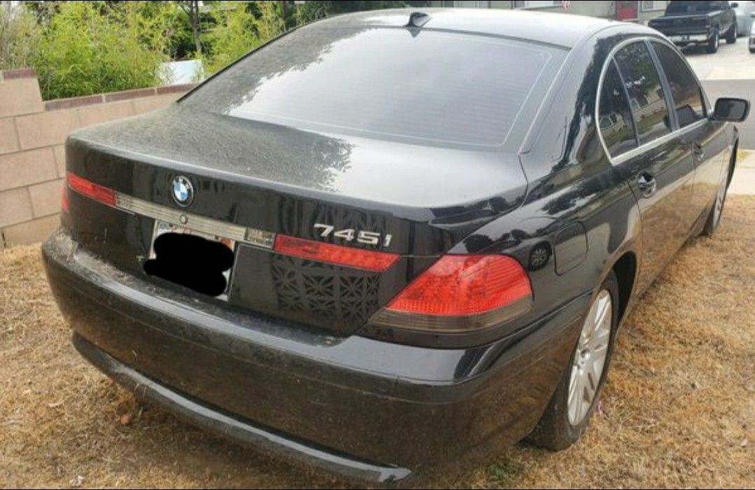 2002 BMW 745i Parting Out