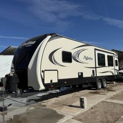 2019 Grand Reflection 297RSTS Travel Trailer 