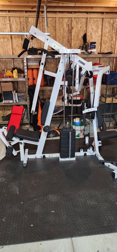 Body Solid Home Gym