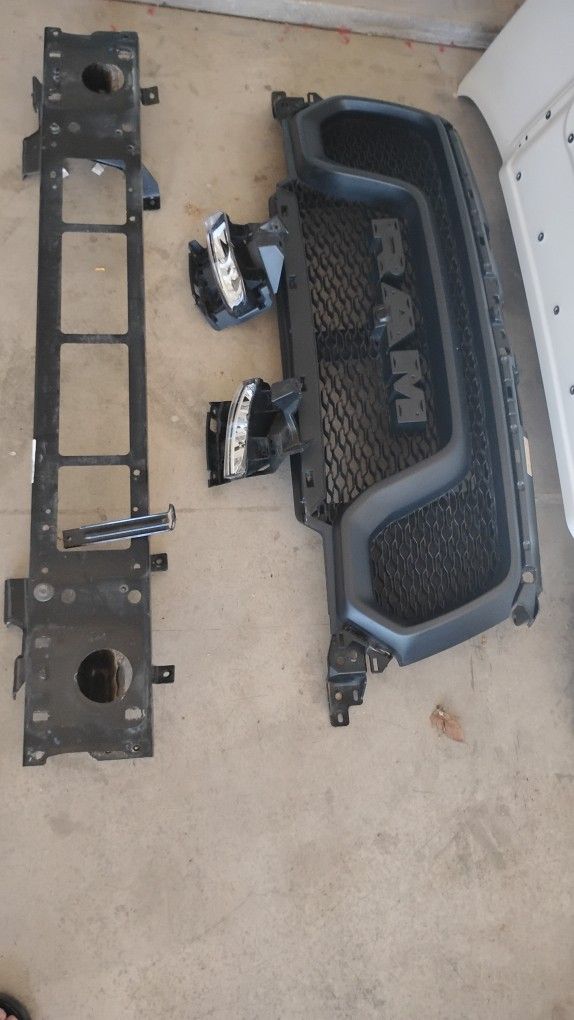 Parts 2019 RAM REBEL OEM