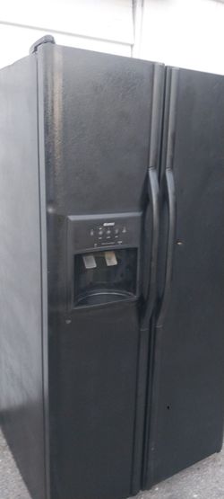 REFRIGERATOR KENMORE