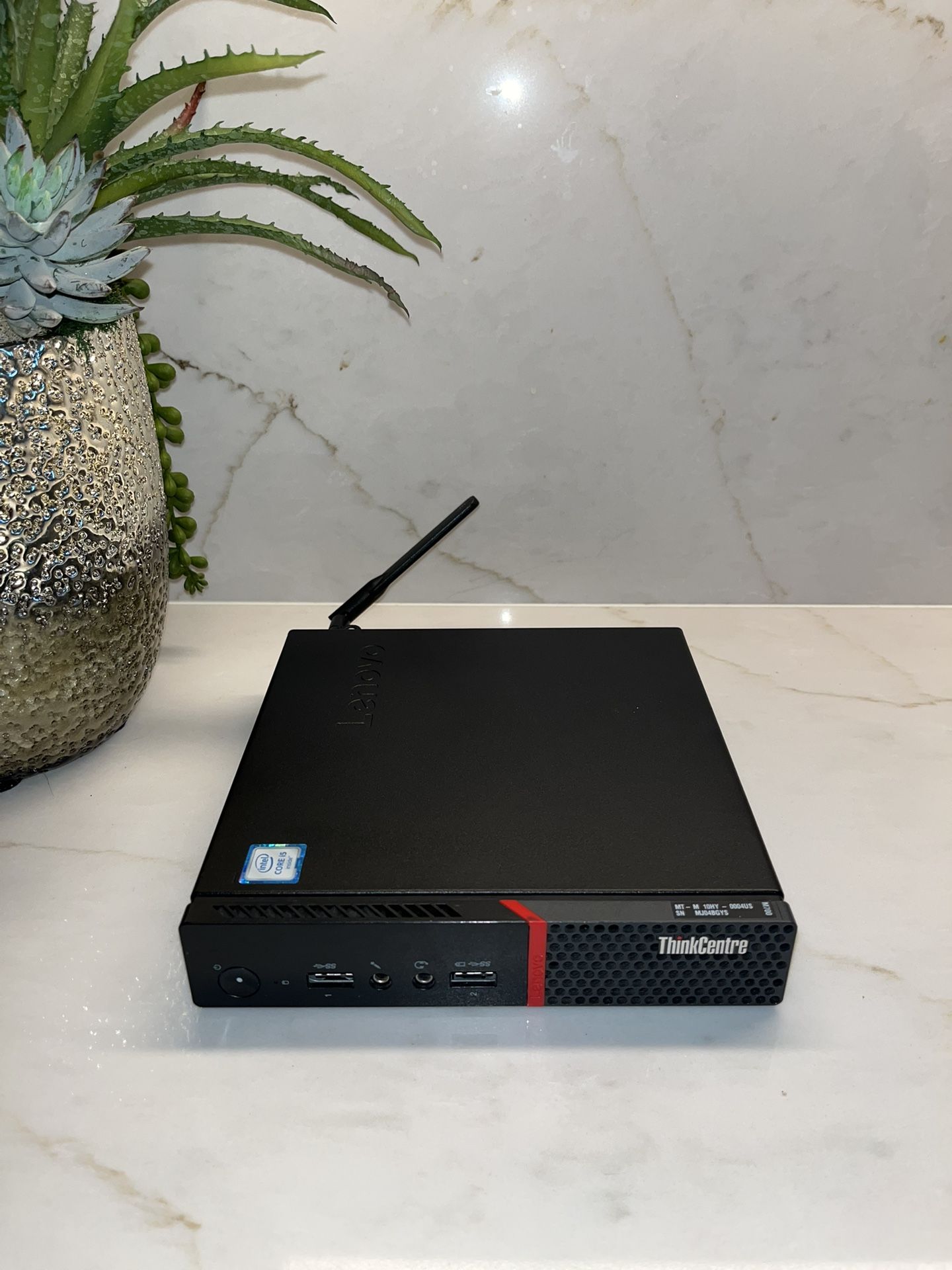 Lenovo ThinkCentre Mini PC