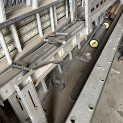 Pump Jacks /30’ Scaffolding