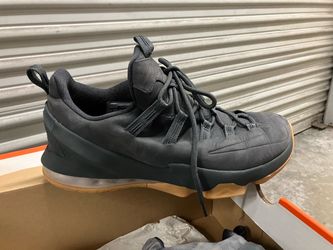 Nike LeBron 13 Men’s size 10 shoes Pre Owned