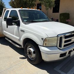 2006 Ford F-350 Super duty Supercab Flatbed Utility Truck