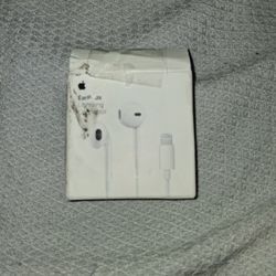 Apple Ear Phones Fcfs 