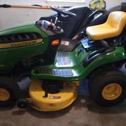 John Deere E100 Lawn Tractor - Fixer Upper w/ Bagger, Aerator, Dethatcher, Cover & $700 in Extras - $500 OBO
