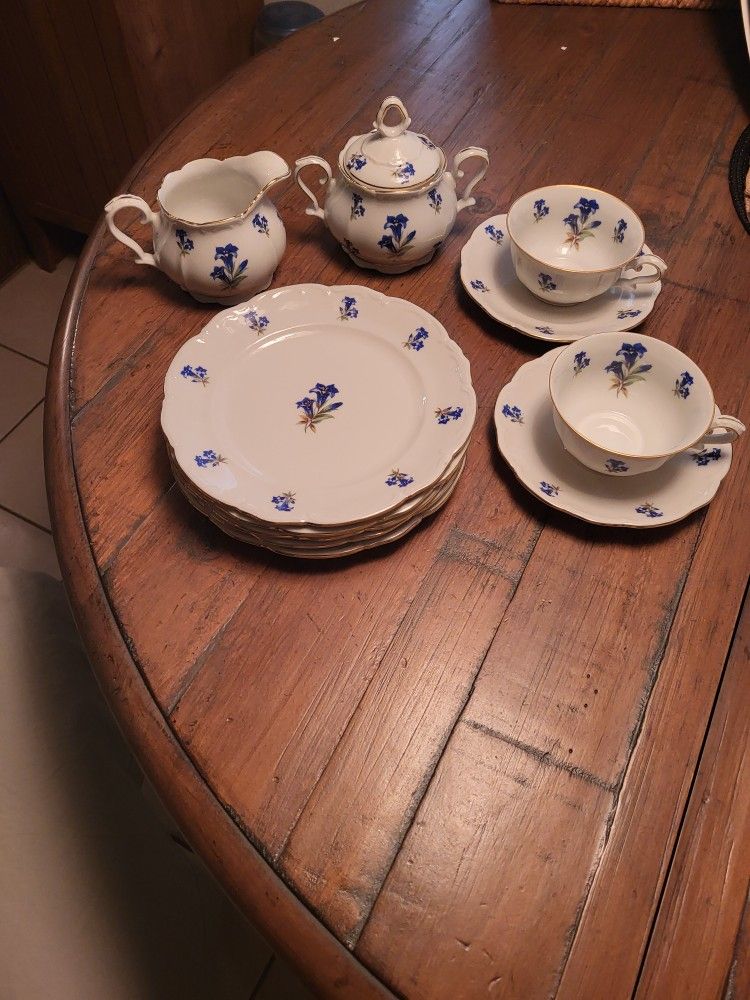 Vintage Tea Set With Cream & Sugar 5 Dessert Plates