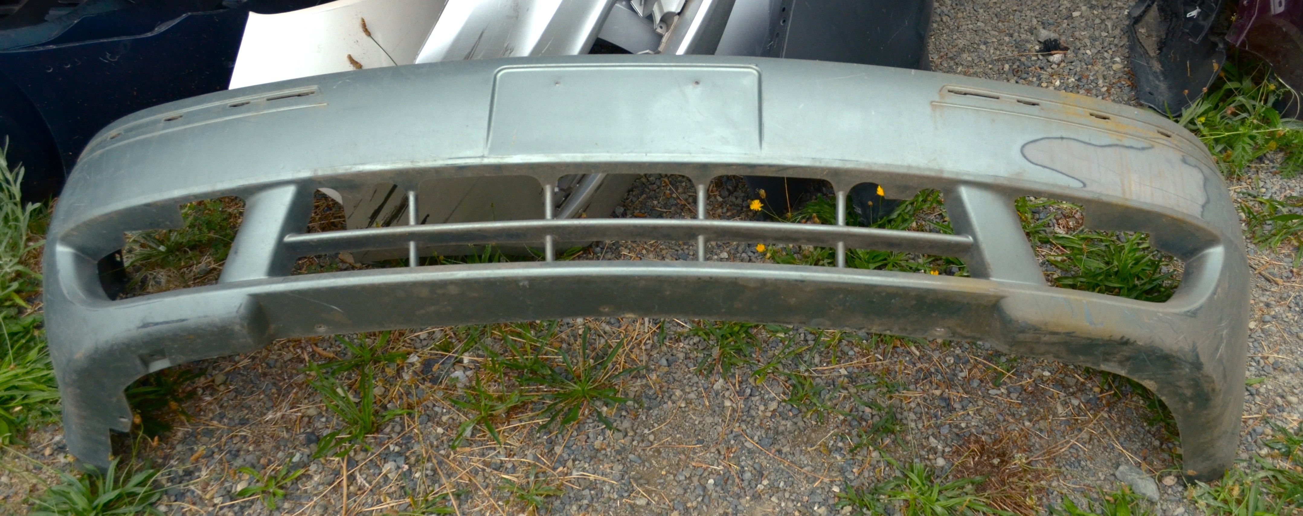 USED REF#U0106 || 2005-2007 FORD FIVE HUNDRED || FRONT BUMPER COVER ONLY
