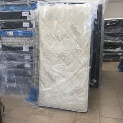 Brand New Organic Cotton Fiber Twin Mattress Set