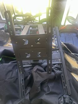 83″ Samsung + 50″ Xumo Smart TVs w/ Wall Mounts – Altamonte Pickup”