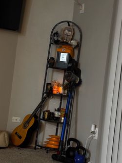 Corner shelf