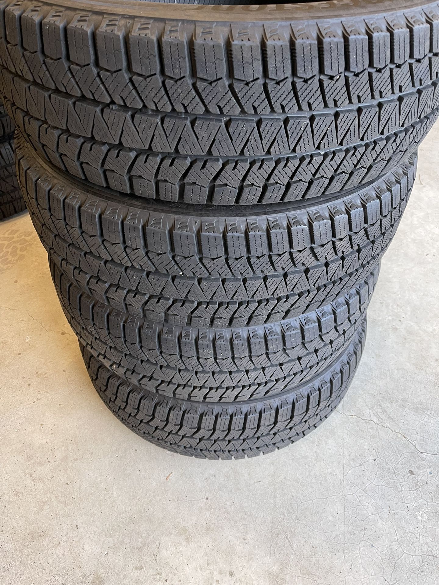 205/65/16 BLIZZAK SNOW TIRES STUDLESS TOYOTA CAMRY/SUBARU/HONDA/FORD/DODGE/CHEVY
