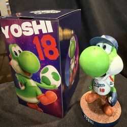 YOSHI DODGER BOBBLEHEAD