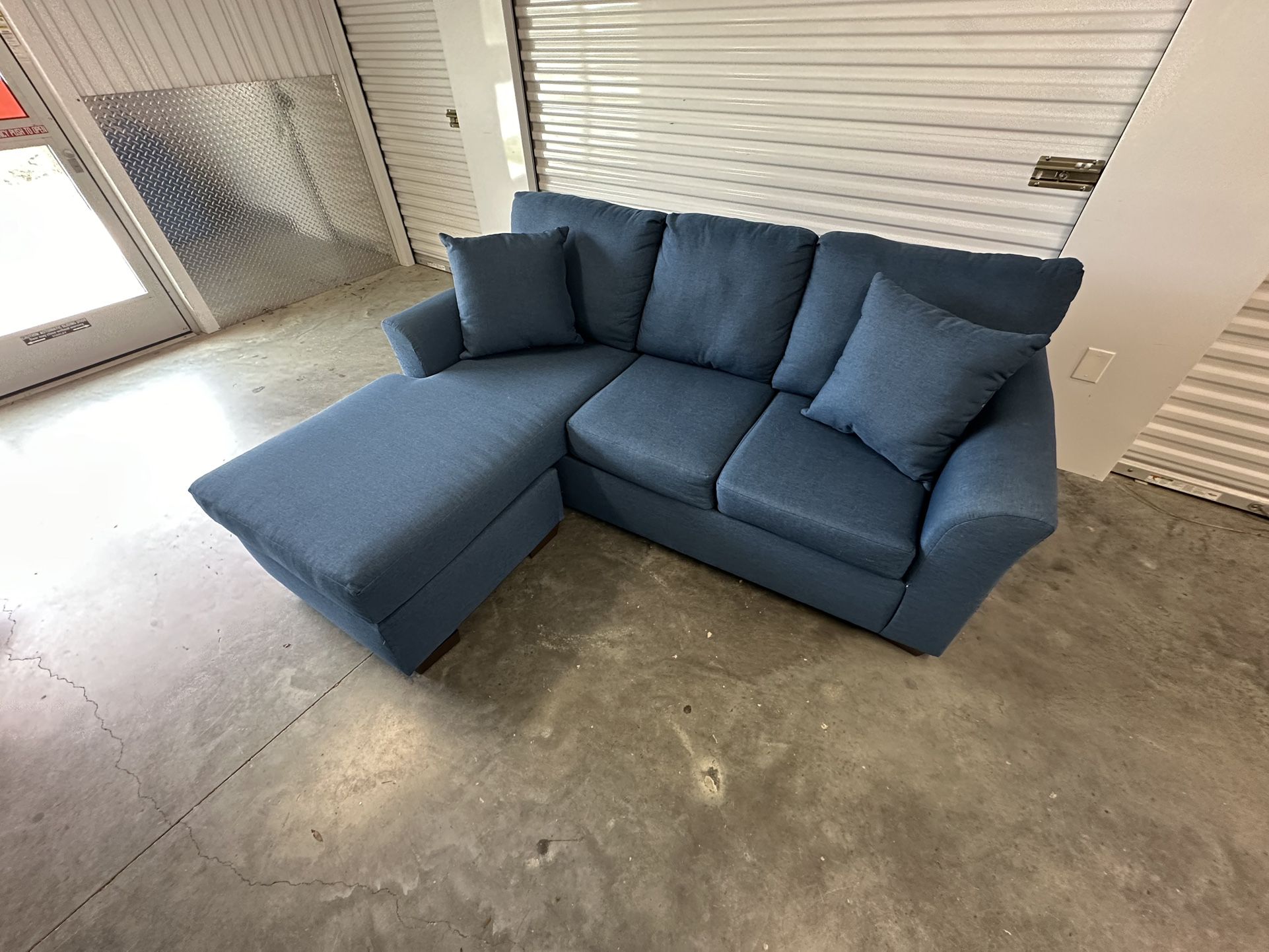 (FREE DELIVERY) Sectional Couch