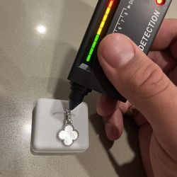 Bussdown Clover Pendant 