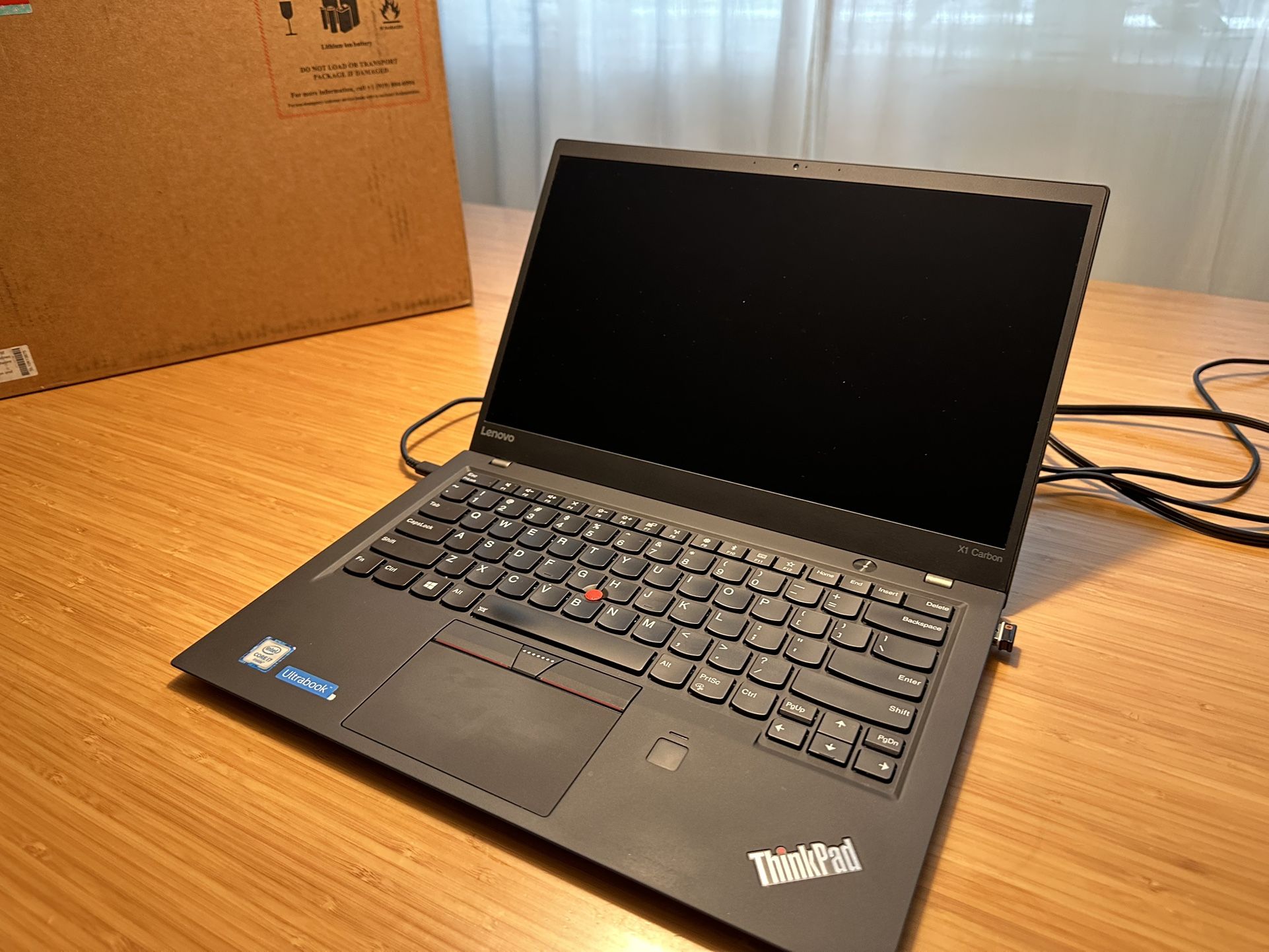 Lenovo ThinkPad X1 Carbon 5th gen UltraBook