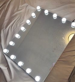 Vanity mirror