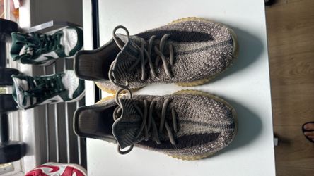 Yeezy 350 v2