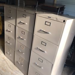 4 Drawer File Cabinet 