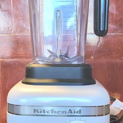 Kitchen Aid PRO LINE variable/ 11 Speed 15 Amp 3.5hp over $600 new Commercial Grade Blender