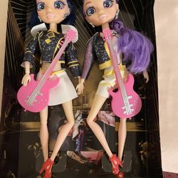 K- POP Demon Hunter 2 Piece ( Sings ) 